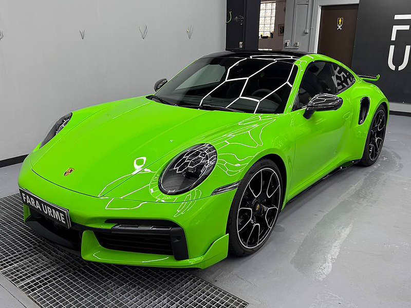 Protecție Ceramică Auto – Luciu Intens & Rezistență de Durată | Fara Urme Detailing Auto